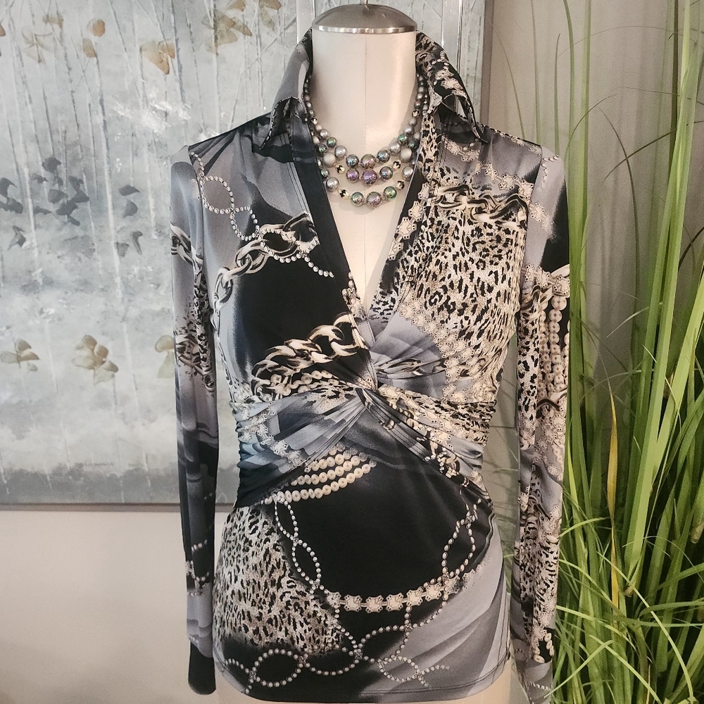 Cache Navy and Gray Long Sleeved Patterned Top Women's Size Small